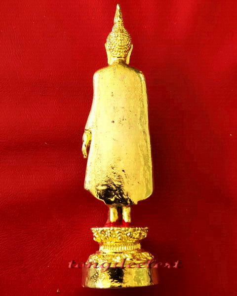 พระบูชาพระร่วงโรจนฤทธิ์ วัดพระปฐมเจดีย์ จ.นครปฐม ขนาดตั้งหน้ารถ สวยมากค่ะ