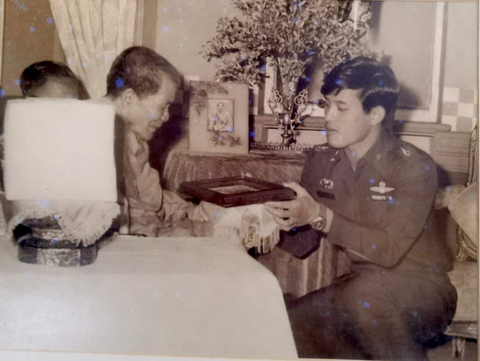 พระชัยวัฒน์มวก. หลวงพ่อนารถ วัดศรีโลหะราษฎร์บำรุง จ.กาญจนบุรี เนื้อนวโลหะ สวยมากค่ะ