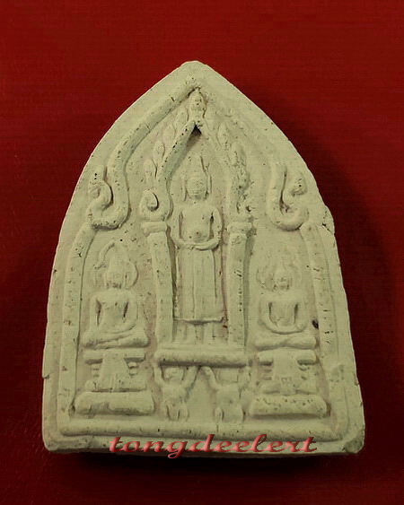 พระผงสามพี่น้อง หลวงปู่หลิว วัดไร่แตงทอง ปี 2537 ค่ะ