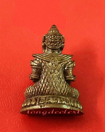 พระชัยวัฒน์ตะละกุล(พระชัยวัฒน์จักรพรรดิ์) หลวงพ่ออุตตมะ วัดวังก์วิเวการาม จ.กาญจนบุรี สวยมากค่ะ