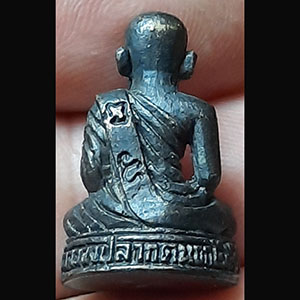 พระรูปหล่อหลวงพ่อเกิด วัดคลองปลากดนอก จ นครสวรรค์