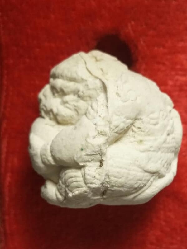 หนุมานอุ้มดวงเนื้อผง หลวงปู่เกลี้ยง วัดเนินสุทธาวาส  เคาะเดียวครับ 