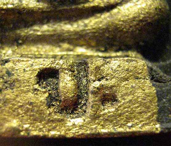 พระปิดตาหลวงปู่เฮี้ยง วัดป่าฯ พ.ศ.๒๕๐๘ พิมพ์จัมโบ้ ฐาน ป.(ปิดทอง)+บัตรรับรองพระแท้*ส284