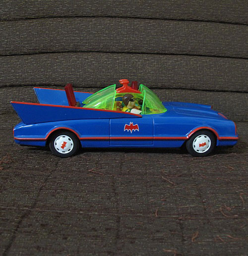 Aoshin Japan 70’s Lincoln Futura 1972 Batmobile Battery Operated 12 inches (30.5 cm) original 