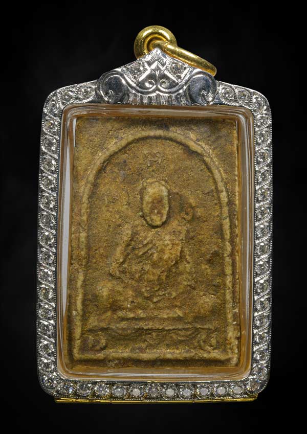 พระรูปเหมือนหลวงปู่ทิมเศียรเล็กผงพรายกุมารตลับทองคำฝังเพชรแท้*3