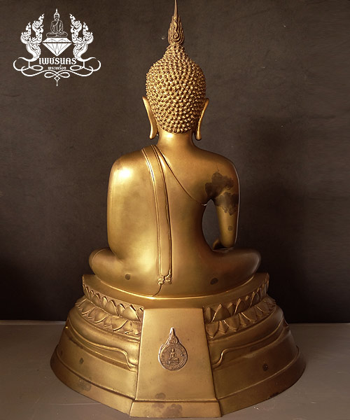  พระบูชาหลวงพ่อโต วัดบางพลีใหญ่ในเนื้อทองเหลือง หน้าตัก 9 นิ้ว สูง 17 นิ้ว