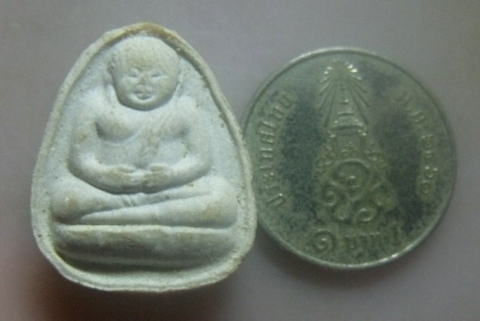 **วัดใจ**พระผงสังกัจจายน์ หลังยันต์ 3 นะ หลวงปู่โต๊ะ วัดประดู่ฉิมพลี รุ่นเพชรรุ่งโรจน์ ปี ๒๕๓๕**สวยๆ