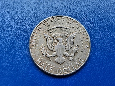 เหรียญ HALF DOLLAR USA เนื้อเงิน ปี 1964 น้ำหนัก 12.6 กรัม (เงิน 90%)