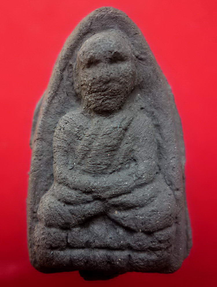 หลวงปู่ทวดเนื้อว่าน พิมพ์ใหญ่ พระอาจารย์นอง วัดทรายขาว จ.ปัตตานี "รุ่นมงคล ๕" จัดสร้างปี พ.ศ.๒๕๔๑