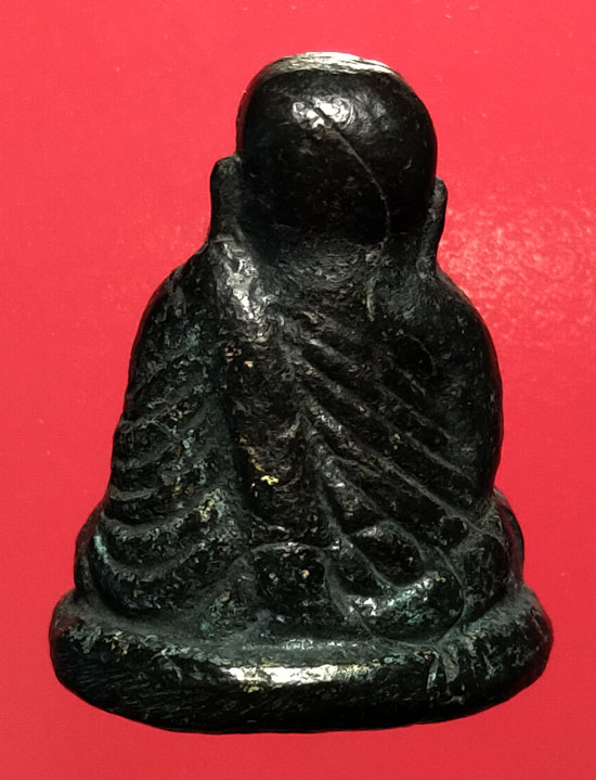 รูปหล่อหลวงพ่อเงินปืนเเตก 28 เศียรโตนิมเนื้อทองระฆังเก่า สวยเข้ม กรรมการอุลงครับ