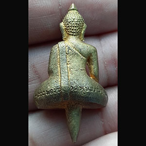 พระยอดธงหลวงพ่อขาว วัดหนองพยอม จ.พิษณุโลก