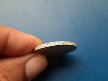 เหรียญ 1 บาท ร.5-ตราแผ่นดิน เนื้อเงิน ไม่มี ร.ศ. น้ำหนัก 15.2 กรัม๑