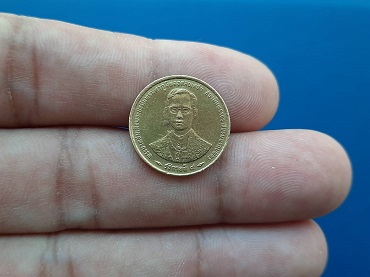 เหรียญ 50 สตางค์ กาญจนาฯ ปี 2539 ตลก ไม่มีอุณาโลม เดิมๆ สวยๆ 