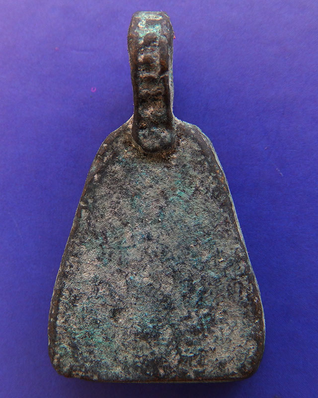 แท้จากวัด..14.เหรียญหล่อจอบใหญ่ หลวงพ่อเงิน รุ่นปืนแตก วัดคงคาราม (บางคลานใต้) พร้อมกล่องเดิม