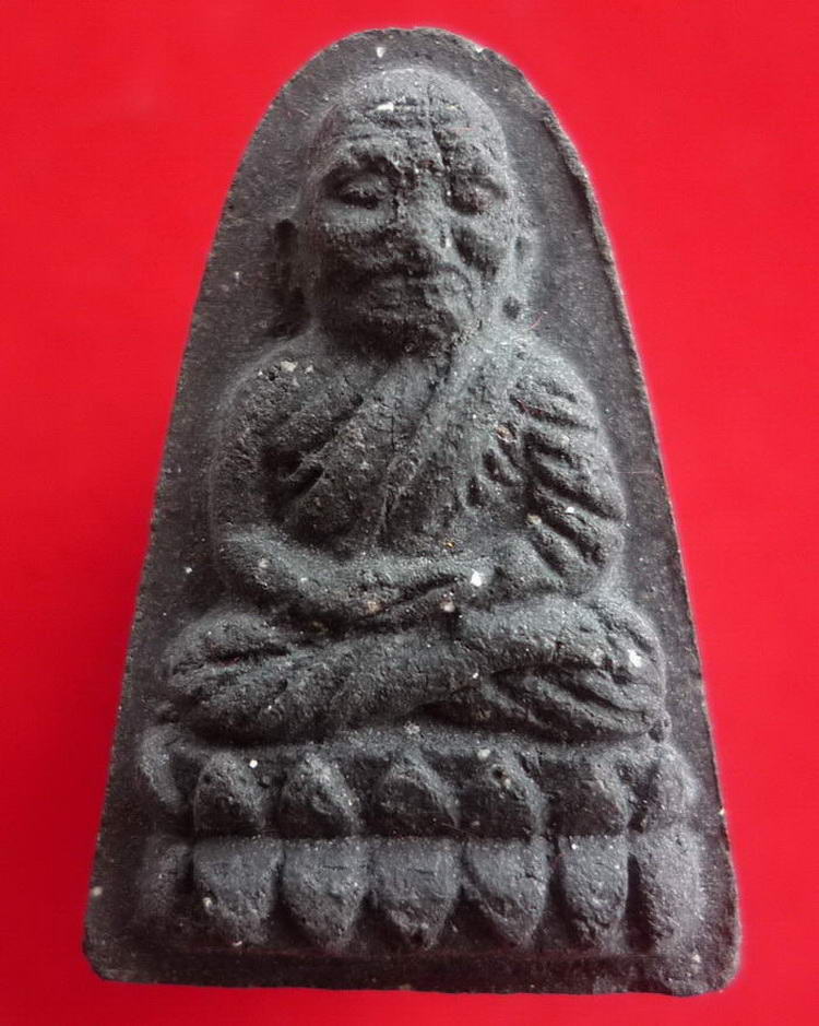 หลวงปู่ทวดเนื้อผงผสมว่าน พ่อท่านเนียน สำนักสงฆ์วัดต้นเลียบ จ.สงขลา จัดสร้างพิธีใหญ่เสาร์ห้า ปี ๒๕๓๙