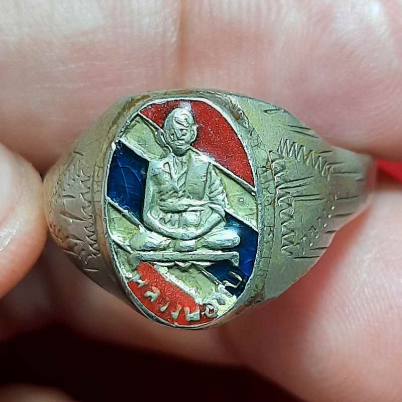 แหวนธงชาติหลวงพ่อทบ ยันต์พุฒซ้อนเล็ก วัดช้างเผือกปี พ.ศ.2516 ท้องวงเบอร์ 60