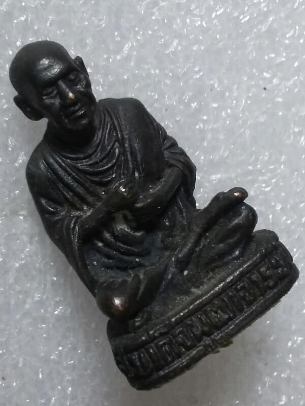 รูปหล่อสมเด็จโต พรหมรังษี ออกวัดธรรมสามัคคี พัทยา ชลบุรี   เคาะเดียวครับ