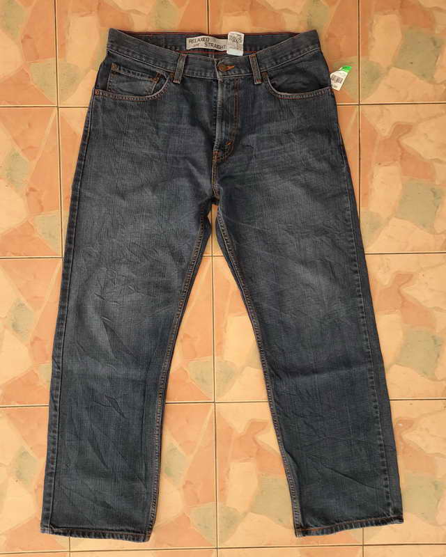 กางเกงยีนส์ Levi's 559 Made in Mexico เอววัดจริง 34 นิ้ว ยาว 40 นิ้ว ปลายขากว้าง 8นิ้วครึ่ง