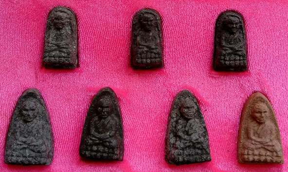 7องค์ หลวงพ่อทวด วัดห้วยมงคล จ ประจวบ ฯ ปาฎิหาริย์ลายเซ็นต์ ปี2549 ชุดกรรมการ 7องค์ ครบเซ็ท+กล่องเดิ