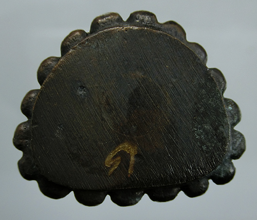 รูปหล่อ รุ่นแรกหลวงปู่ทวดนิ้วกระดก