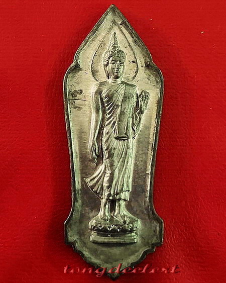 พระลีลา 25 พุทธศตวรรษ เนื้อชิน พิมพ์หางหงส์ สวยมากค่ะ