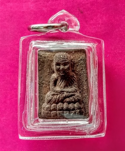 หลวงปู่ทวด วัดห้วยมงคล พิธีมหามงคลผ่านไฟ ปี44 หลังข้าวสารหิน เนื้อผงว่าน108...เคาะเดียวแดง...