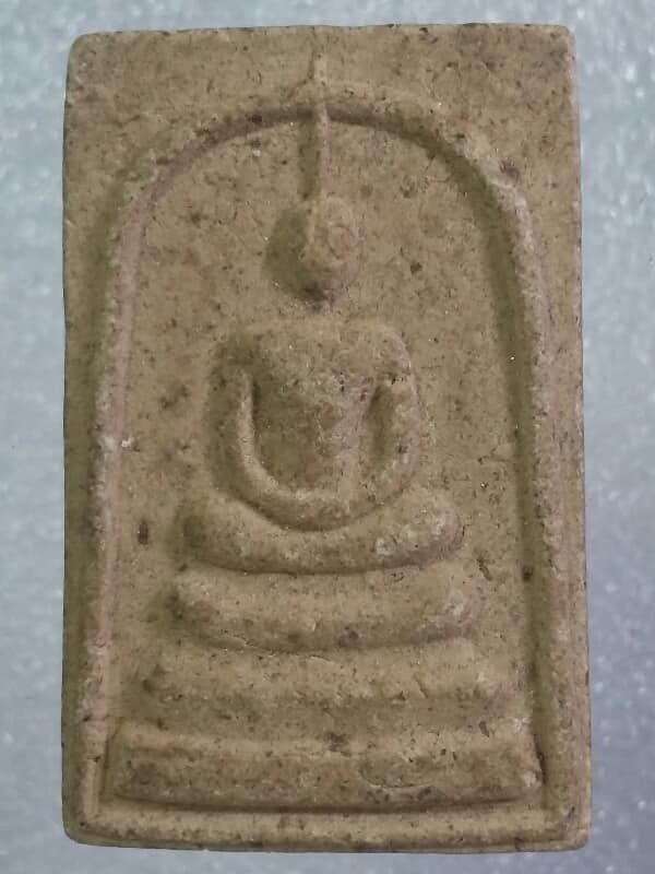 พระสมเด็จวัดเสือ สุพรรณบุรี ปี๕๓ เคาะเดียวครับ