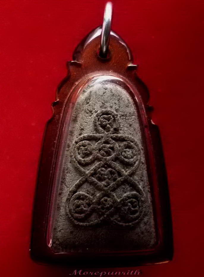 หลวงพ่อทวด วัดช้างให้ ด้านหลังยันต์ เนื้อผงผสมว่าน(พิมพ์ใหญ่) เลี่ยมเดิมเดิม สภาพสวยจัด