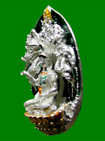 พระโพธิสัตว์อวโลกิเตศวร เจ้าแม่กวนอิม พุทธศิลป์ รุ่น รวยถาวร เนื้อ.เงินลงยาเขียว....เคาะแรก      