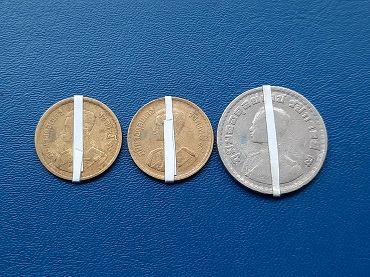 เหรียญกษาปณ์ ร.9 ตลก เอียง ผิวเดิม รวม 3 เหรียญ