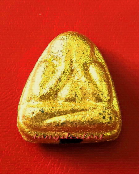 พระปิดตา หลวงพ่อเล็ก วัดสันติคิรีศรีบรมธาตุ(วัดเขาดิน) จ.กาญจนบุรี พิมพ์กรรมการปิดทองเดิม สวยมากค่ะ