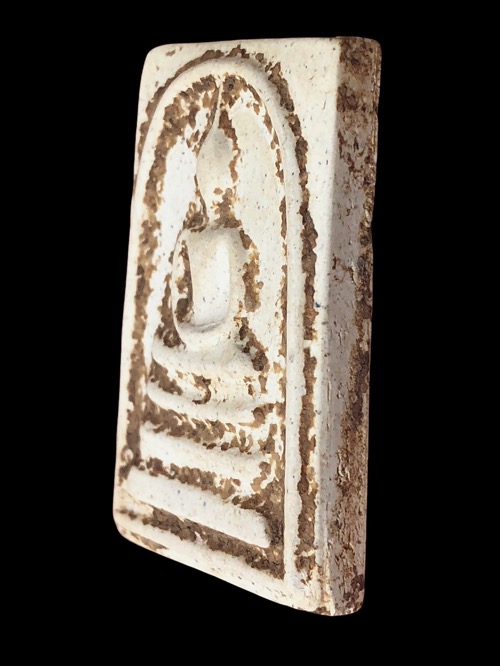 พระสมเด็จเนื้อผง 108 ปี วัดระฆัง พระองค์นี้เก่าเก็บ เห็นตรายางสีน้ำเงินลางๆ