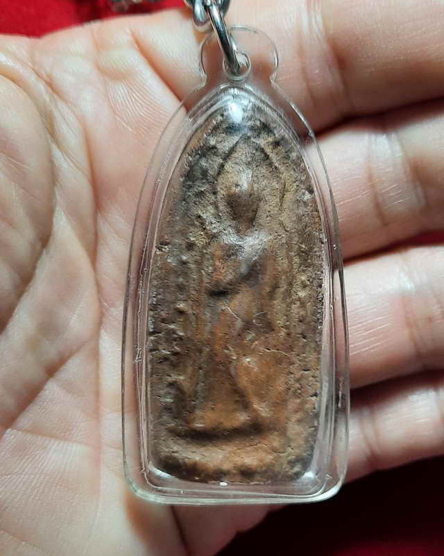พระลีลาสรรค์ข้างเม็ดกรุวัดส่องคบ ชัยนาท