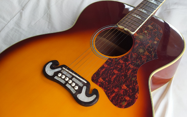 กีตาร์จัมโบ้ 42 นิ้ว Chard สวยเทพตัวจริง คุณภาพเกินบรรยาย นึกว่า Gibson มาเอง