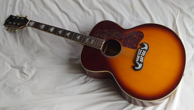 กีตาร์จัมโบ้ 42 นิ้ว Chard สวยเทพตัวจริง คุณภาพเกินบรรยาย นึกว่า Gibson มาเอง
