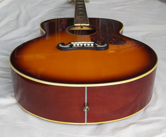 กีตาร์จัมโบ้ 42 นิ้ว Chard สวยเทพตัวจริง คุณภาพเกินบรรยาย นึกว่า Gibson มาเอง