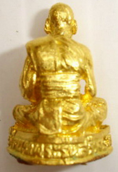 รูปหล่อหลวงพ่อเปิ่น เนื้อกะไหล่ทอง สวย สวย