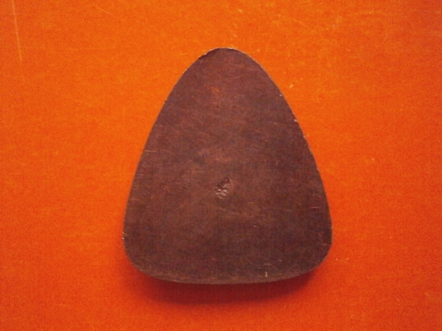 เหรียญพระปิดตา หลังเรียบ ตอกโค้ดด้านหลัง