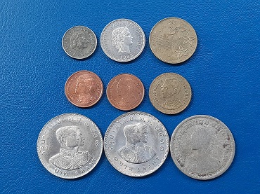 เหรียญกษาปณ์ไทย ต่างประเทศ รวม 9 เหรียญ