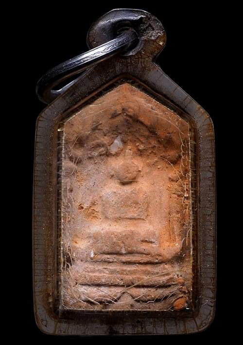 ถูกสุด สะดุดใจ...พระสมาธิปรกโพธิ์ กรุวัดห้วยเสือ จ.เพชรบุรี ปี 2464 เนื้อดิน สวย เลี่ยมเก่า