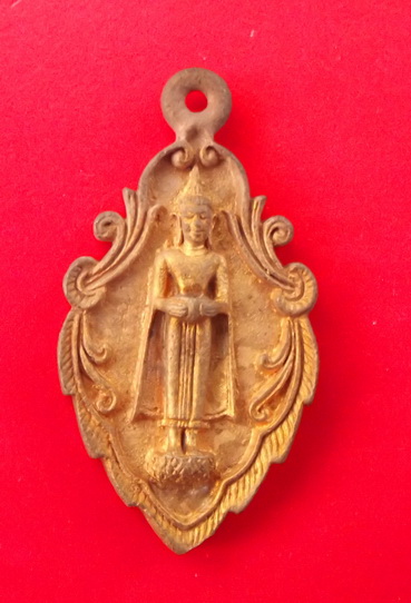 เหรียญหล่อหลวงพ่อวัดบ้านแหลมพิมพ์นิยมรูปใบสาเก เนื้อทองแดงสัมฤทธิ์ รุ่นพิเศษ ๔๐ วัดเพชรสมุทรวรวิหาร 