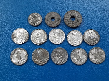 เหรียญสตางค์ ดีบุก ร.8 ร.9 รวม 13 เหรียญ