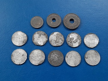 เหรียญสตางค์ ดีบุก ร.8 ร.9 รวม 13 เหรียญ