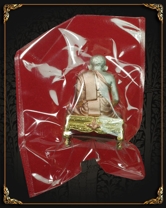 พระหลวงพ่อเงิน บางคลาน รุ่น 91 ปี กรมเสมียนตรา กระทรวงกลาโหม ปี 43 เนื้อ 3 กษัตริย์