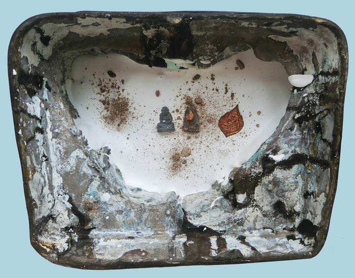 พระบูชา หลวงปู่ทวด วัดเสมาเมือง กรรมการ หน้าตัก 9 นิ้ว หมายเลข 14 ปี 2552 สร้างน้อยหายากมาก