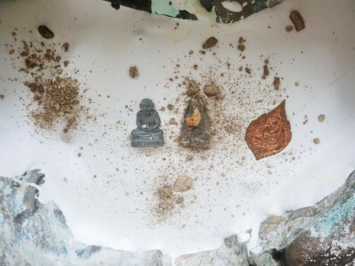 พระบูชา หลวงปู่ทวด วัดเสมาเมือง กรรมการ หน้าตัก 9 นิ้ว หมายเลข 14 ปี 2552 สร้างน้อยหายากมาก