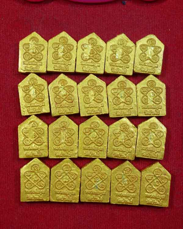 ***แพ็ค20องค์สุดคุ้ม***ขุนเเผนพรายกุมารพิมพ์เล็กกรรมการหน้าทองฝังตะกรุดเงิน หลวงพ่อคูณ ปริสุทโธ ปี25