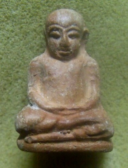 **วัดใจ**รูปเหมือนหลวงพ่อเงิน วัดบางคลาน เนื้อดินผสมผง อุดกริ่ง เก่าๆ**สวยๆ เชิญชมครับ