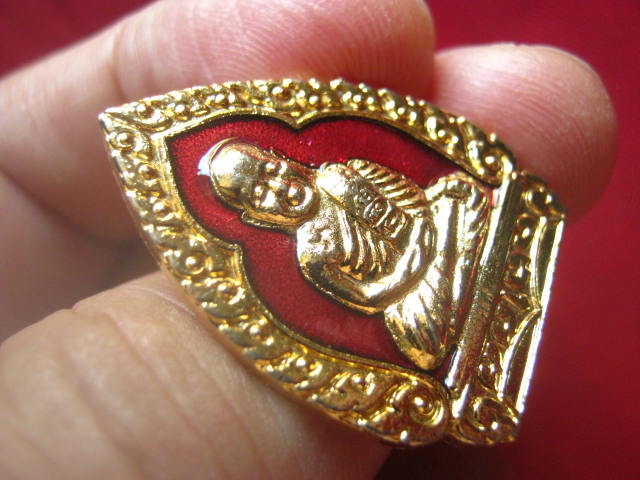 เหรียญเจ้าสัวหลวงพ่อเงิน วัดบางคลาน ออกวัดหาดแตงโม ปี 2537 กะไหล่ทองลงยา