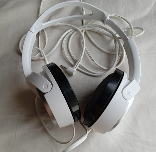 หูฟัง SONY MDR-XD150 ขายถูกๆไปเลยครับ
